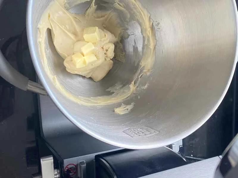 How to make pure milk hand-torn toast: Step 1