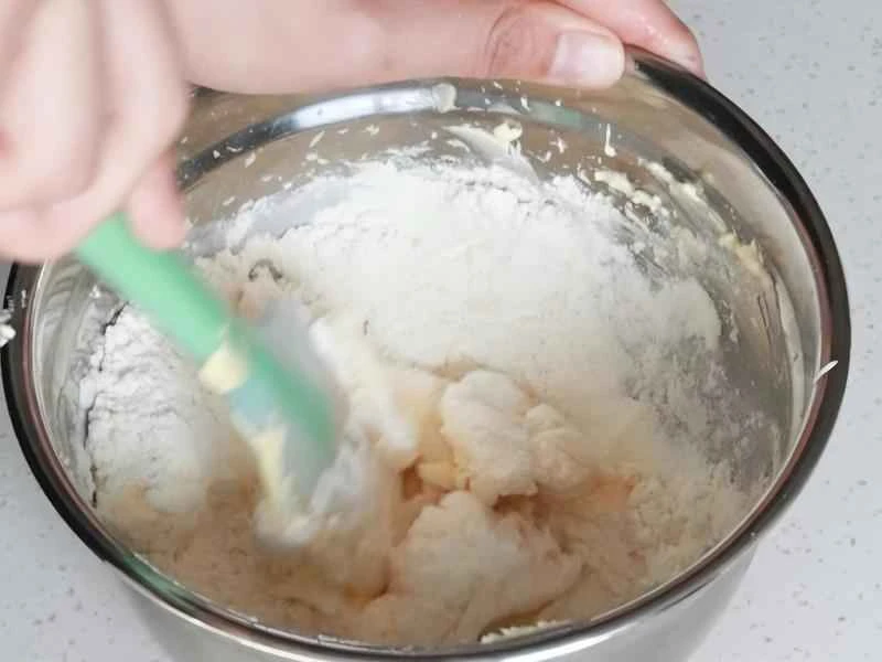 How to make pure milk hand-torn toast: Step 1