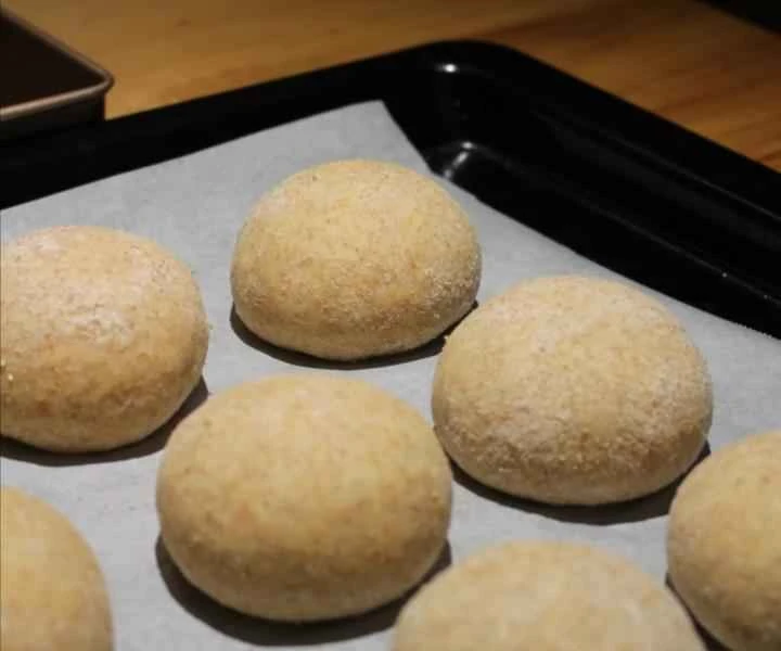 How to make pure milk hand-torn toast: Step 1