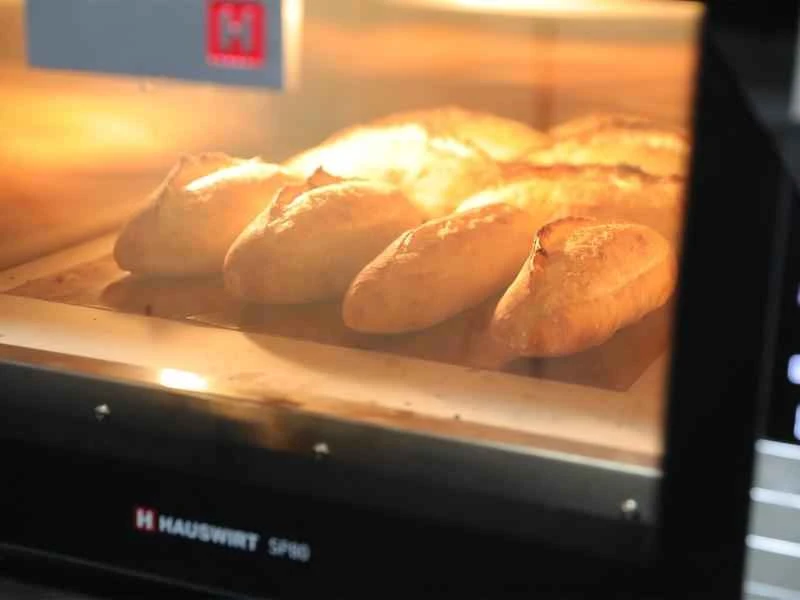 How to make pure milk hand-torn toast: Step 1