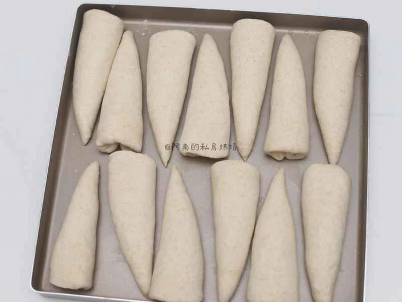 How to make pure milk hand-torn toast: Step 1