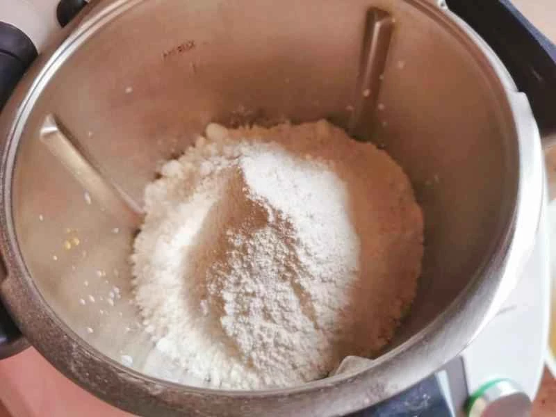 How to make pure milk hand-torn toast: Step 1