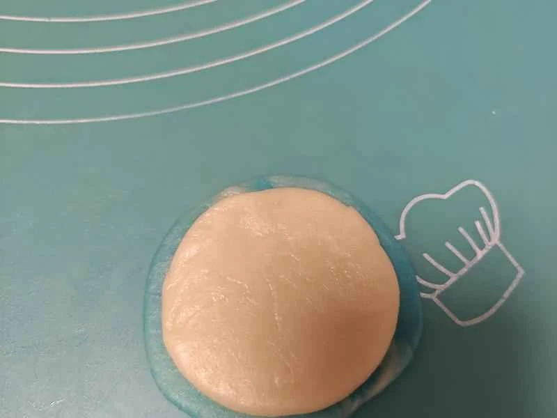 How to make pure milk hand-torn toast: Step 1