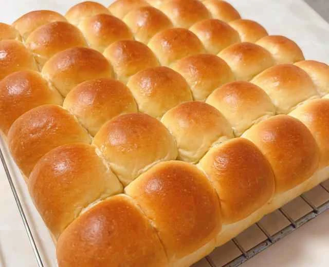 Recreate Sam's recipe for buttered dinner rolls at home.