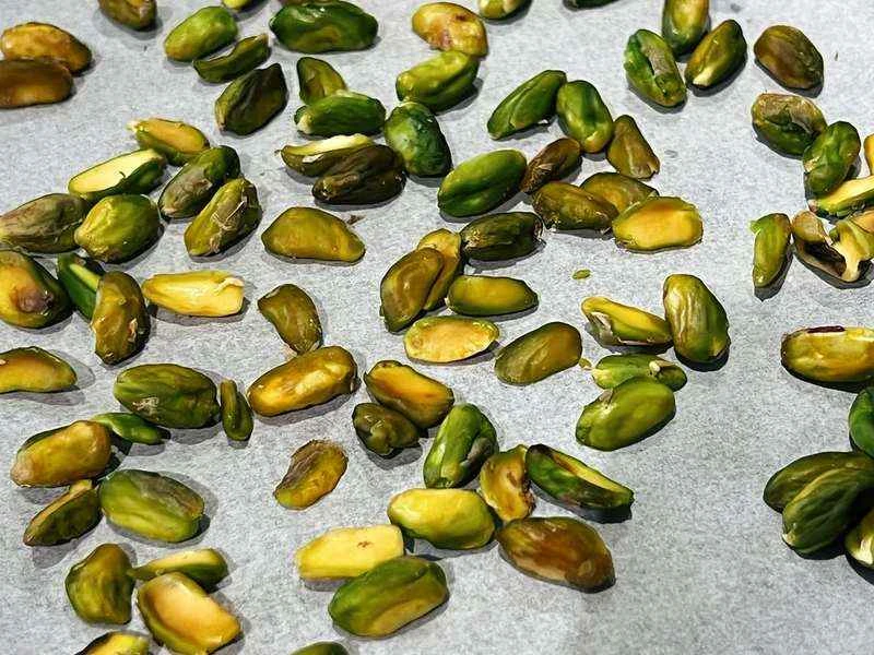 How to make pure milk hand-torn toast: Step 1