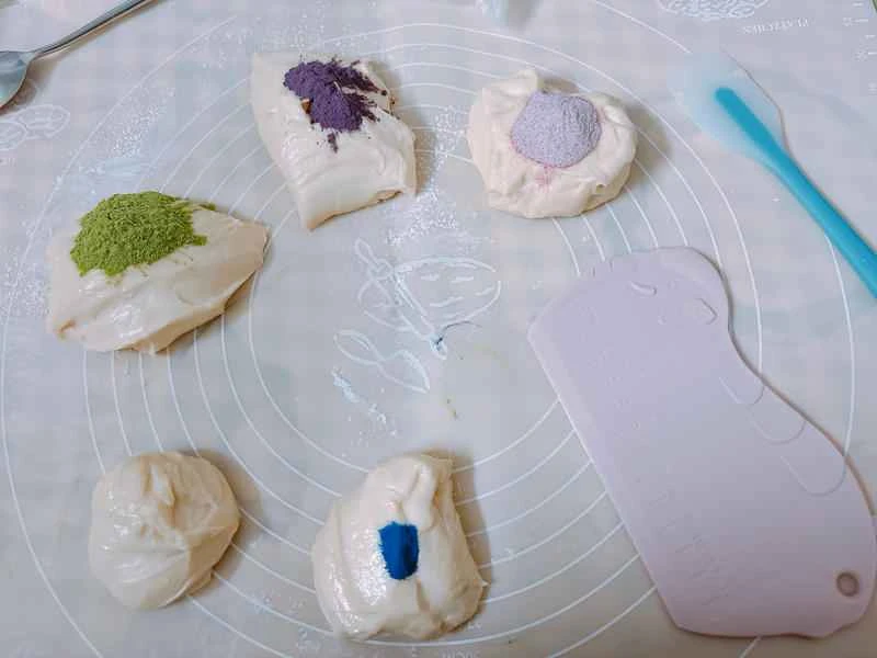 How to make pure milk hand-torn toast: Step 1