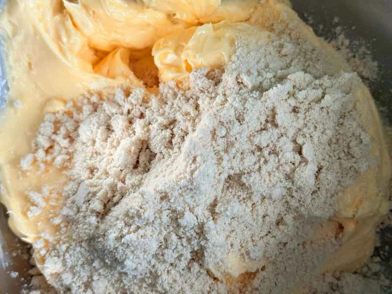 How to make pure milk hand-torn toast: Step 1