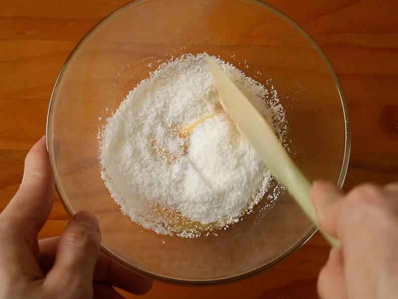 How to make pure milk hand-torn toast: Step 1