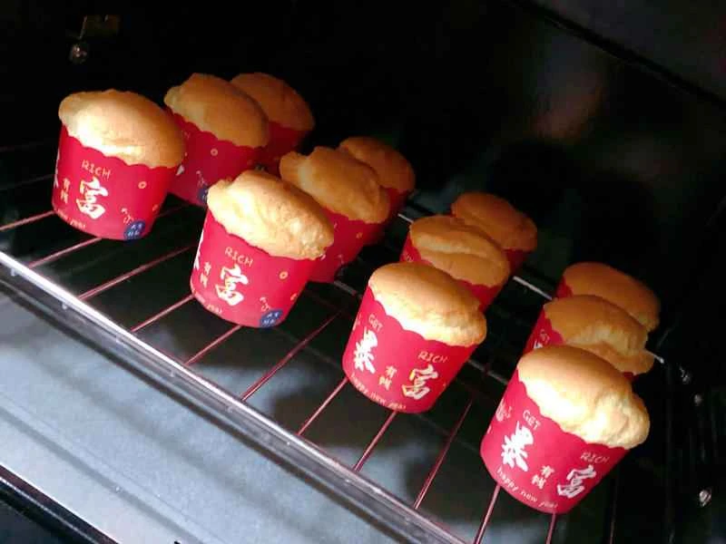 How to make pure milk hand-torn toast: Step 1