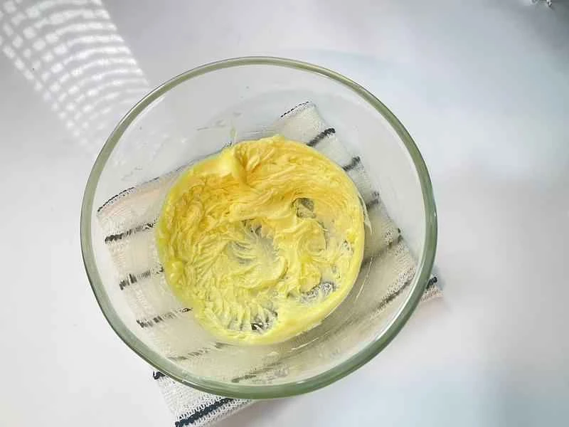 How to make pure milk hand-torn toast: Step 1