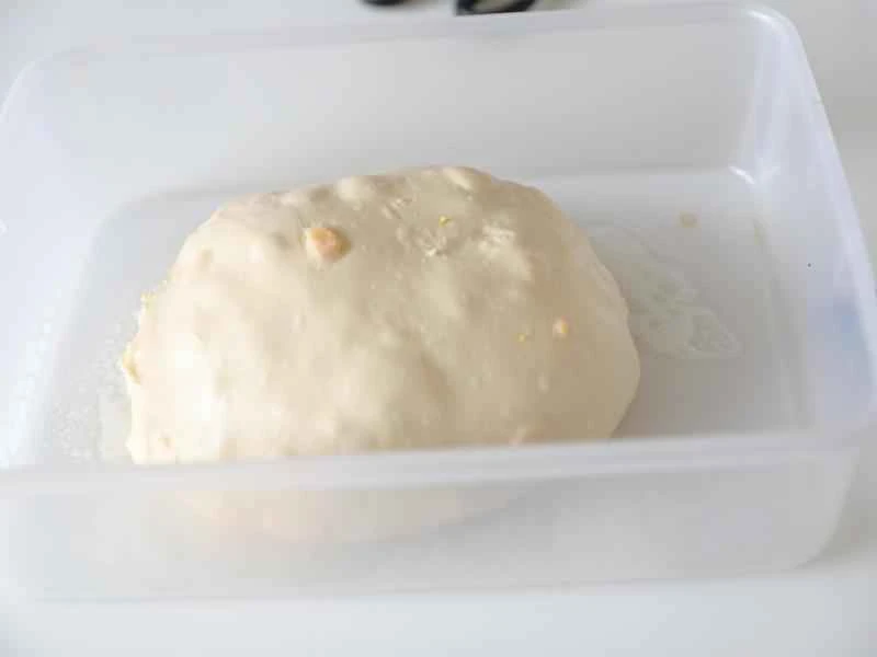 How to make pure milk hand-torn toast: Step 1