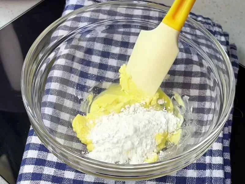 How to make pure milk hand-torn toast: Step 1