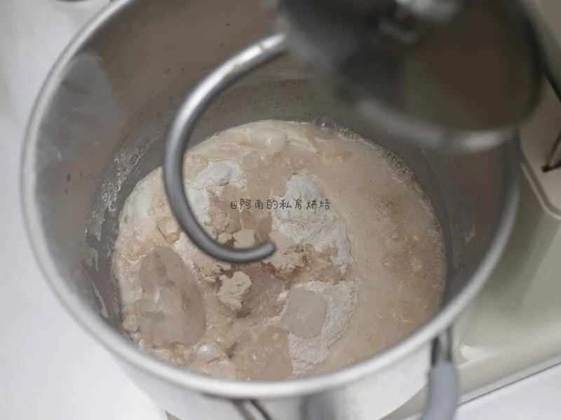 How to make pure milk hand-torn toast: Step 1