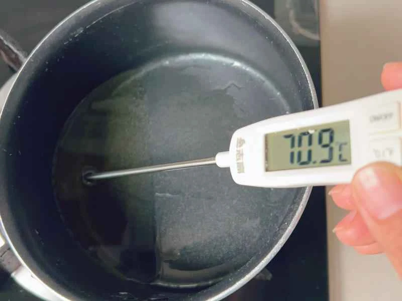 How to make pure milk hand-torn toast: Step 1