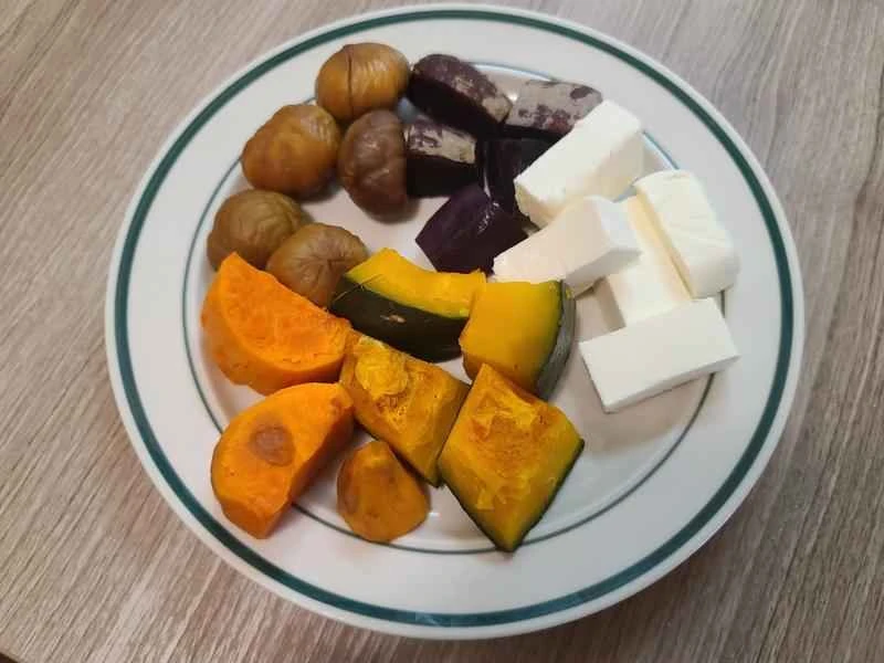 How to make pure milk hand-torn toast: Step 1