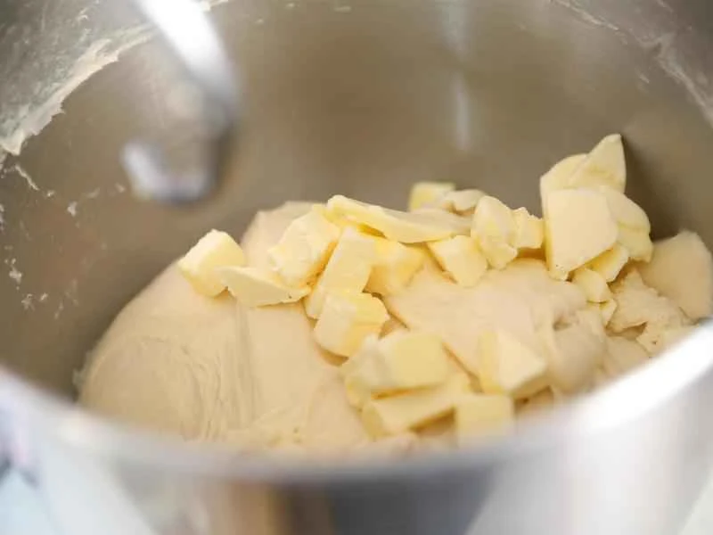 How to make pure milk hand-torn toast: Step 1