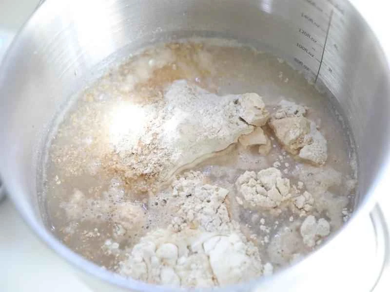 How to make pure milk hand-torn toast: Step 1