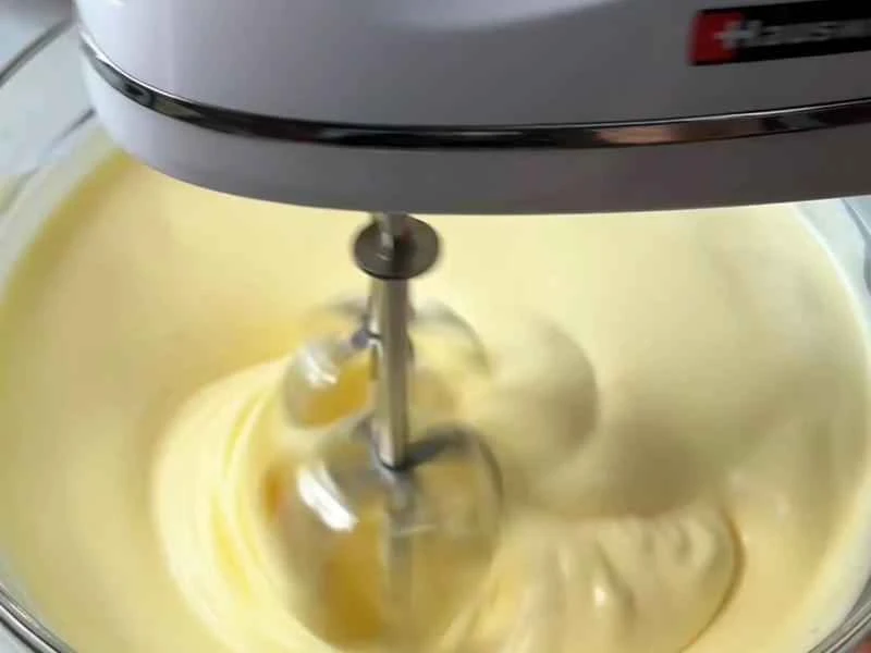 How to make pure milk hand-torn toast: Step 1