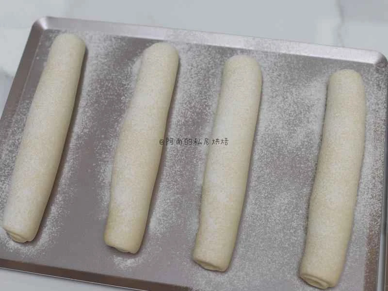 How to make pure milk hand-torn toast: Step 1