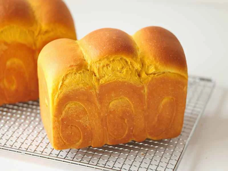 How to make pure milk hand-torn toast: Step 1