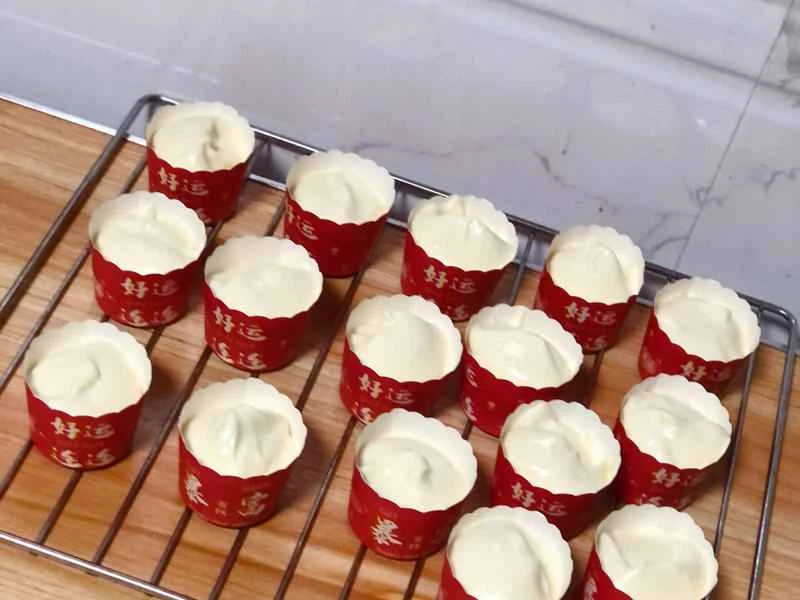 How to make pure milk hand-torn toast: Step 1