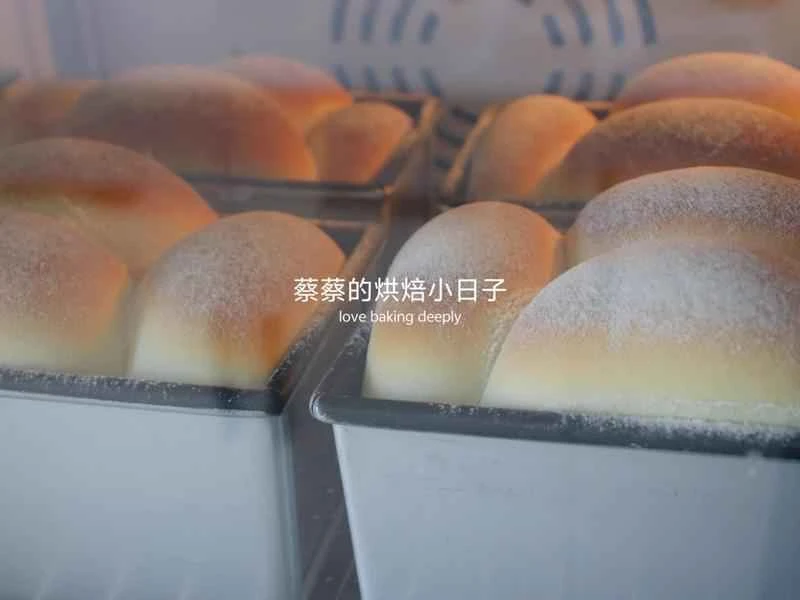 How to make pure milk hand-torn toast: Step 1