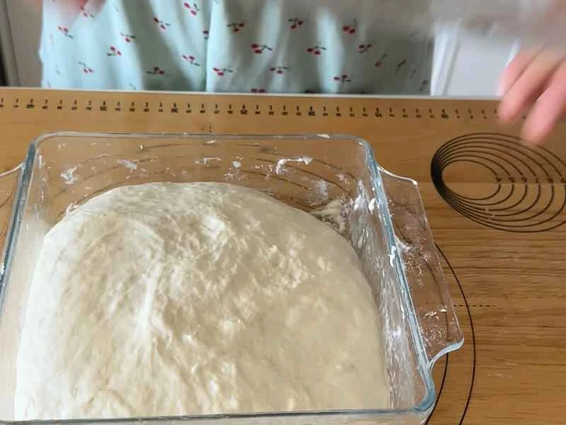 How to make pure milk hand-torn toast: Step 1