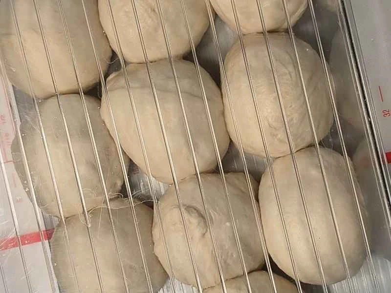 How to make pure milk hand-torn toast: Step 1