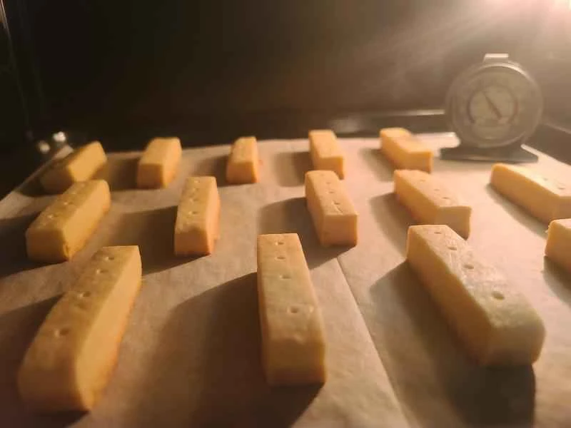 How to make pure milk hand-torn toast: Step 1