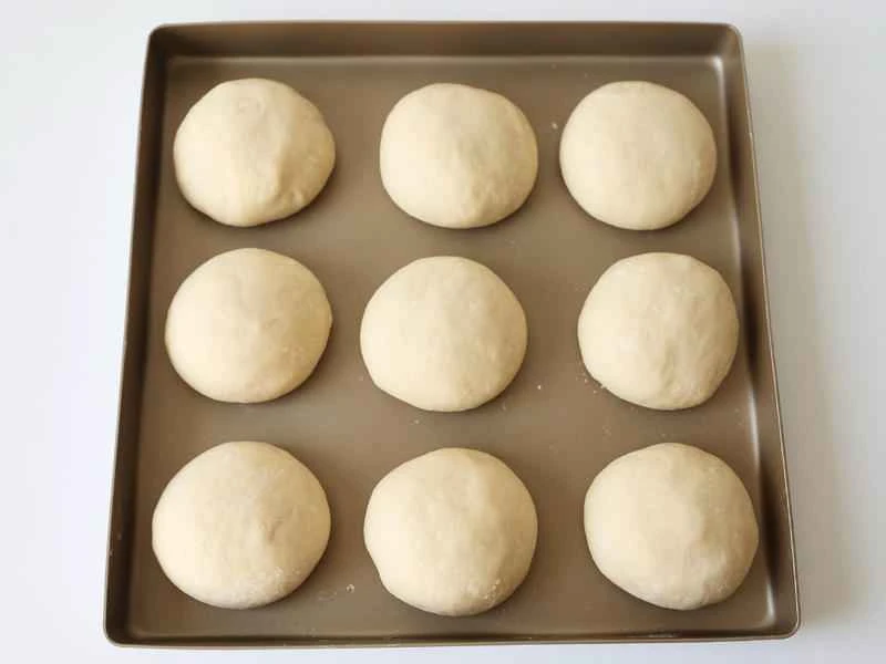 How to make pure milk hand-torn toast: Step 1