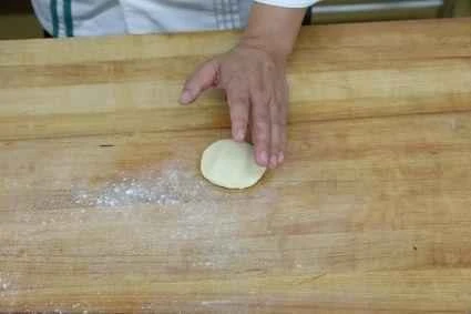 How to make pure milk hand-torn toast: Step 1