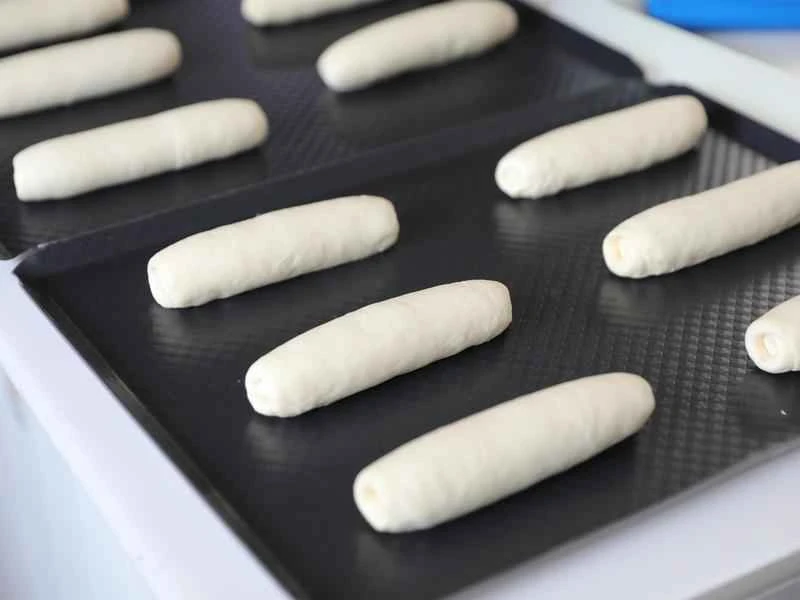 How to make pure milk hand-torn toast: Step 1