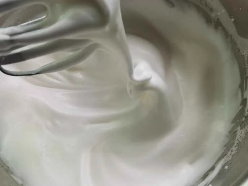 How to make pure milk hand-torn toast: Step 1