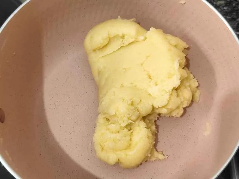 How to make pure milk hand-torn toast: Step 1