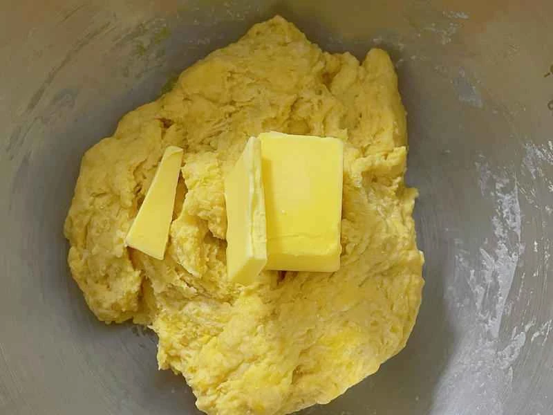 How to make pure milk hand-torn toast: Step 1