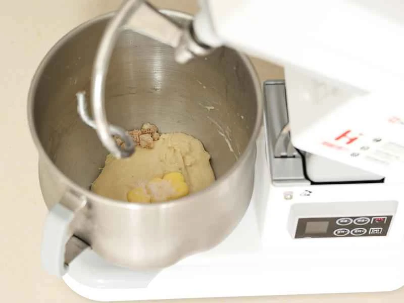 How to make pure milk hand-torn toast: Step 1