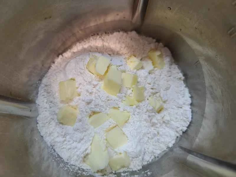 How to make pure milk hand-torn toast: Step 1