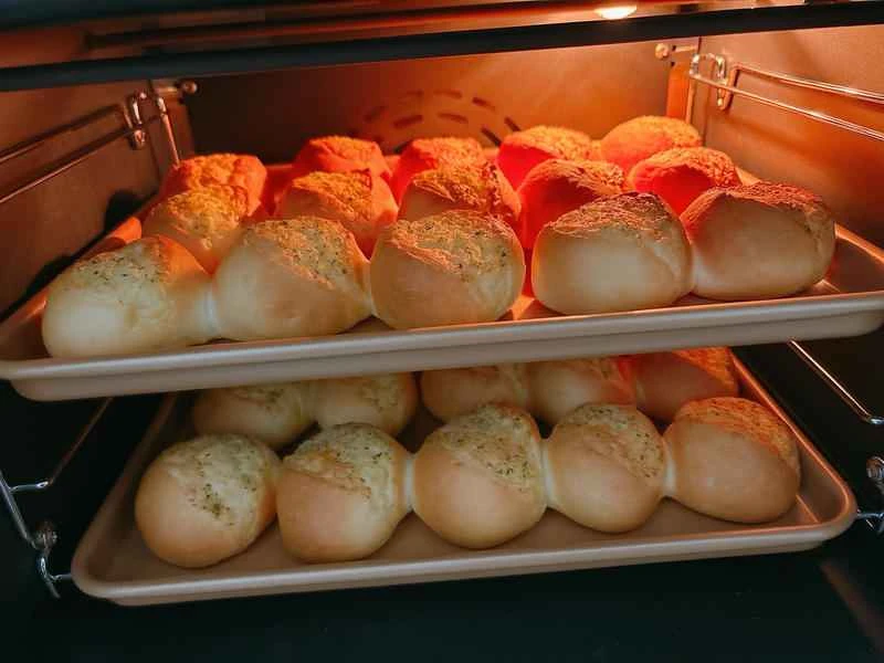 How to make pure milk hand-torn toast: Step 1