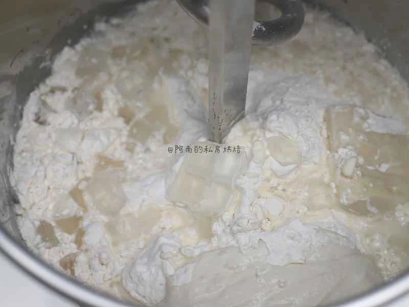 How to make pure milk hand-torn toast: Step 1