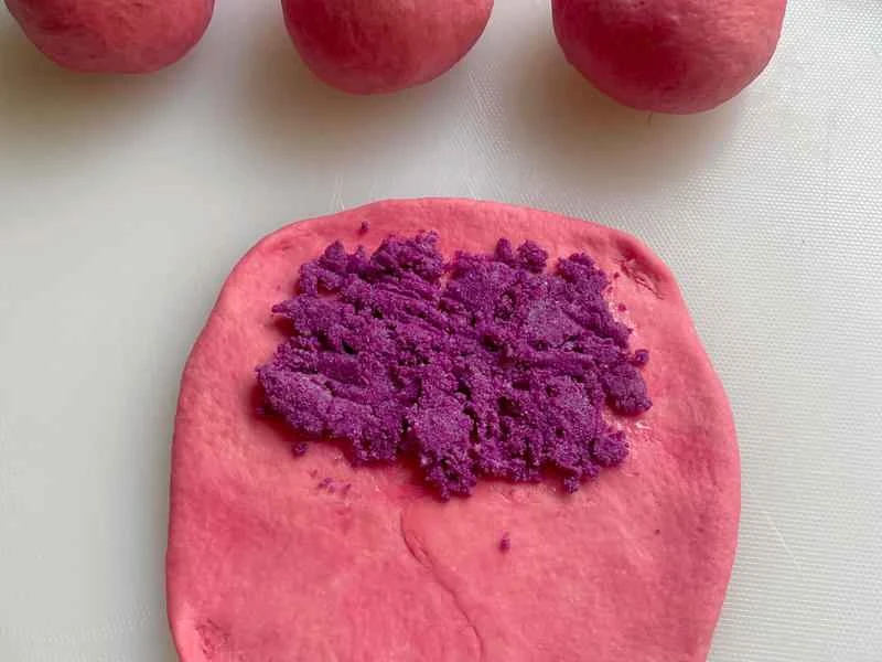 How to make pure milk hand-torn toast: Step 1