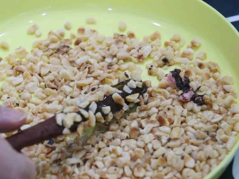 How to make pure milk hand-torn toast: Step 1