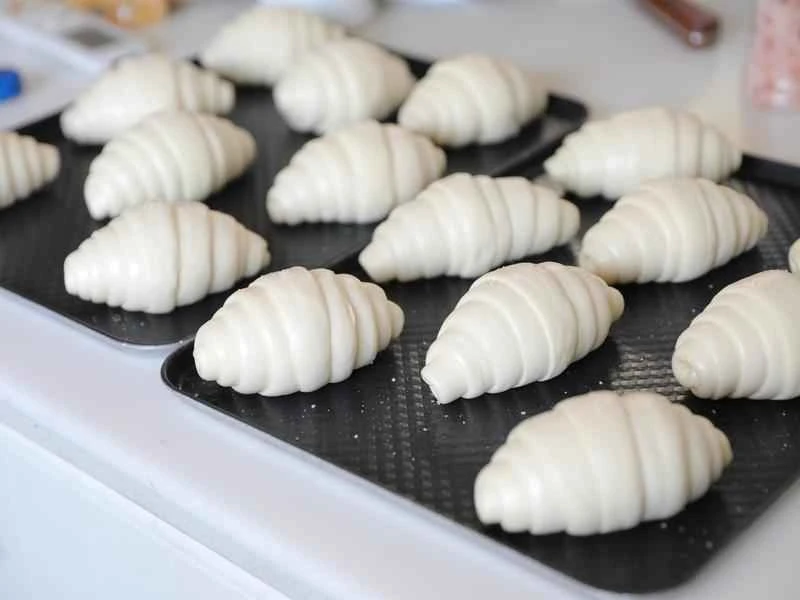 How to make pure milk hand-torn toast: Step 1