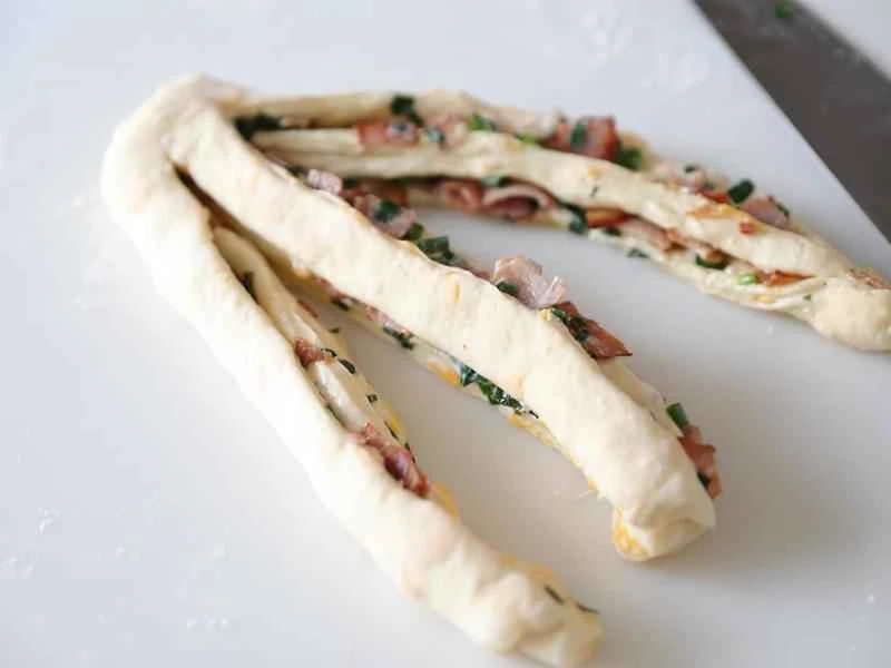 How to make pure milk hand-torn toast: Step 1