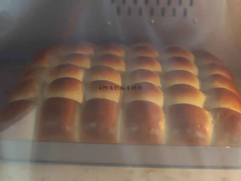 How to make pure milk hand-torn toast: Step 1