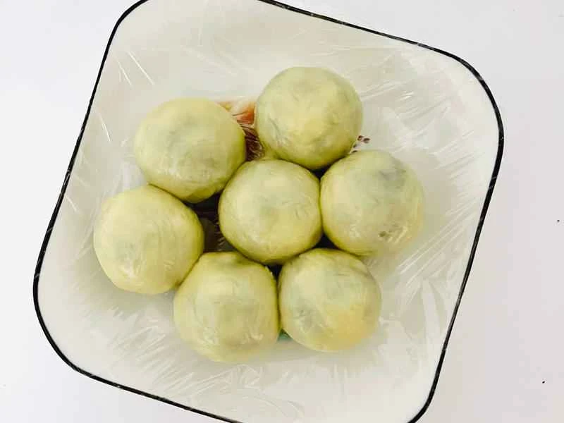 How to make pure milk hand-torn toast: Step 1