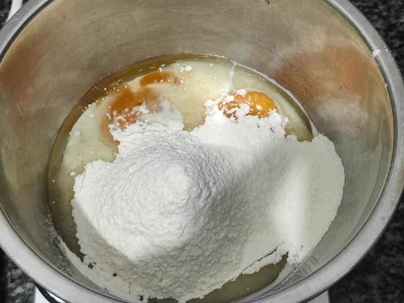 How to make pure milk hand-torn toast: Step 1