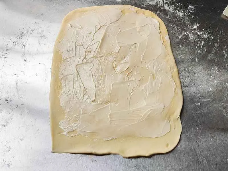 How to make pure milk hand-torn toast: Step 1