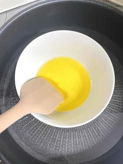 How to make pure milk hand-torn toast: Step 1