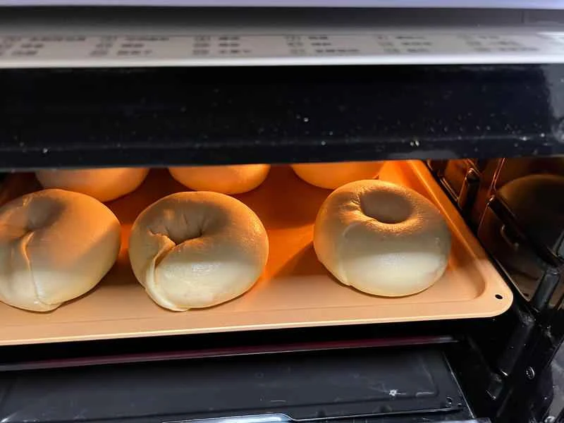 How to make pure milk hand-torn toast: Step 1