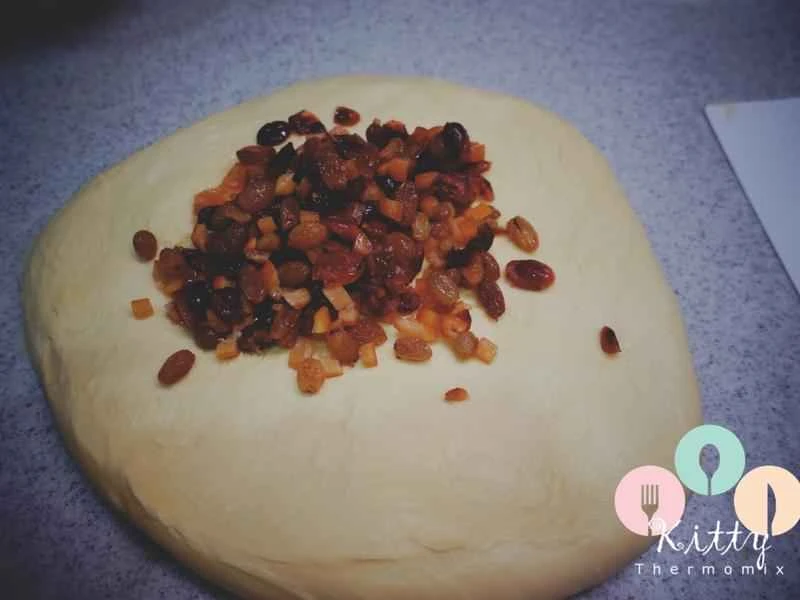 How to make pure milk hand-torn toast: Step 1